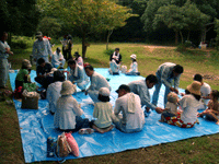 3 親子で仲良く水鉄砲づくり