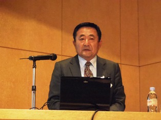 岸野純一氏